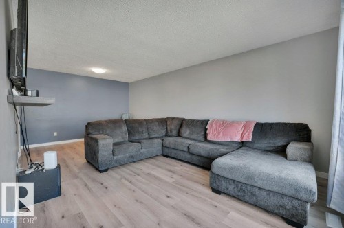 18023 73 Avenue Nw, Edmonton, AB 