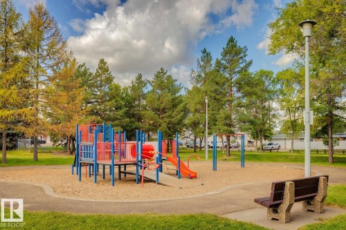 16522 104 Avenue Nw, Edmonton, AB 