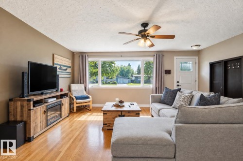 16522 104 Avenue Nw, Edmonton, AB 