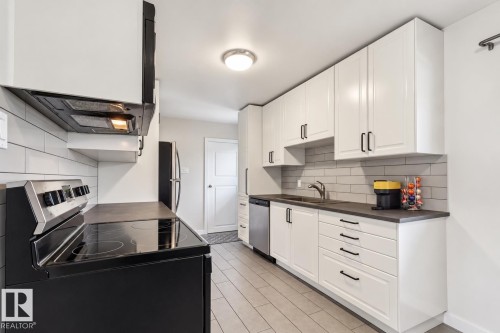 16522 104 Avenue Nw, Edmonton, AB 