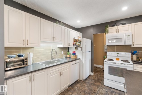 11230 18 Avenue Nw, Edmonton, AB 