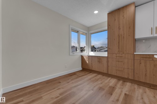11427 141 Avenue Nw, Edmonton, AB 