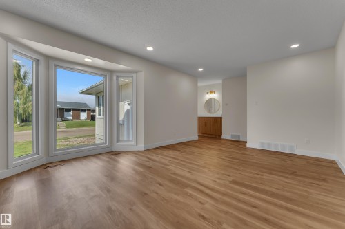 11427 141 Avenue Nw, Edmonton, AB 