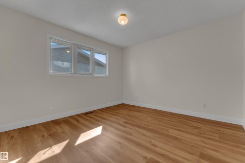 11427 141 Avenue Nw, Edmonton, AB 