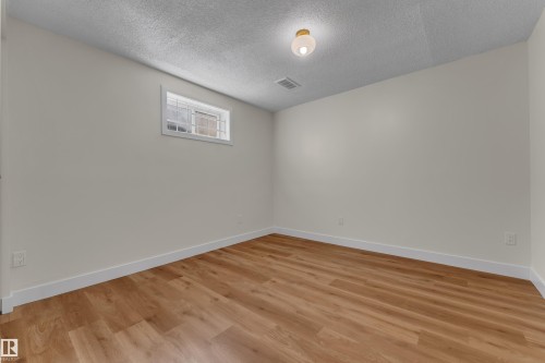11427 141 Avenue Nw, Edmonton, AB 