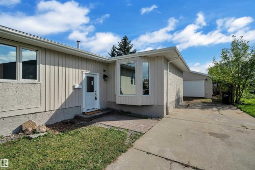 11427 141 Avenue Nw, Edmonton, AB 
