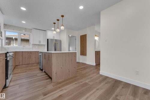 11427 141 Avenue Nw, Edmonton, AB 