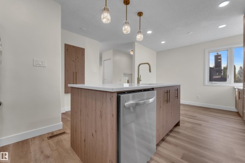 11427 141 Avenue Nw, Edmonton, AB 