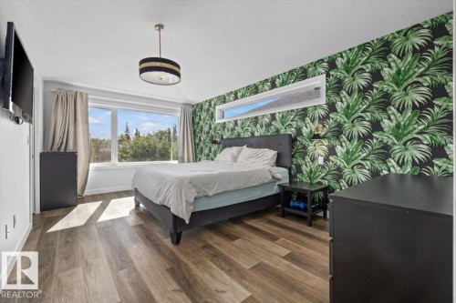 9817 77 Avenue Nw, Edmonton, AB 