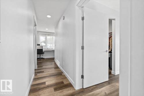 9817 77 Avenue Nw, Edmonton, AB 