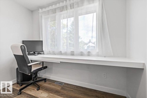 9817 77 Avenue Nw, Edmonton, AB 