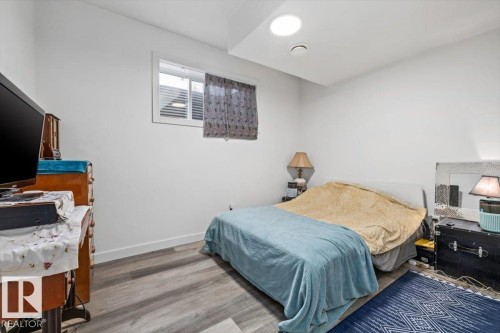 9817 77 Avenue Nw, Edmonton, AB 