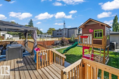 9817 77 Avenue Nw, Edmonton, AB 