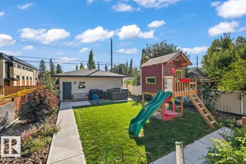 9817 77 Avenue Nw, Edmonton, AB 