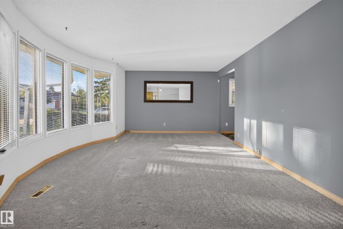 3918 103B Street Nw, Edmonton, AB 
