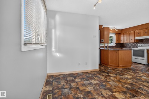 3918 103B Street Nw, Edmonton, AB 