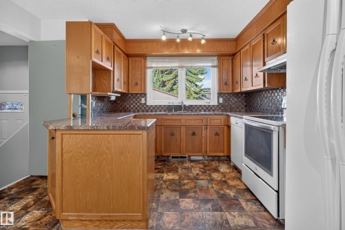 3918 103B Street Nw, Edmonton, AB 