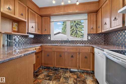 3918 103B Street Nw, Edmonton, AB 