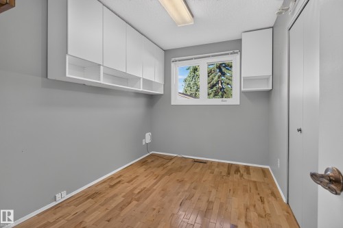 3918 103B Street Nw, Edmonton, AB 