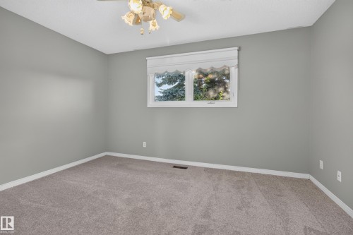 3918 103B Street Nw, Edmonton, AB 