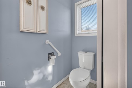 3918 103B Street Nw, Edmonton, AB 