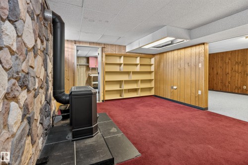 3918 103B Street Nw, Edmonton, AB 