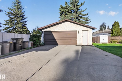 3918 103B Street Nw, Edmonton, AB 