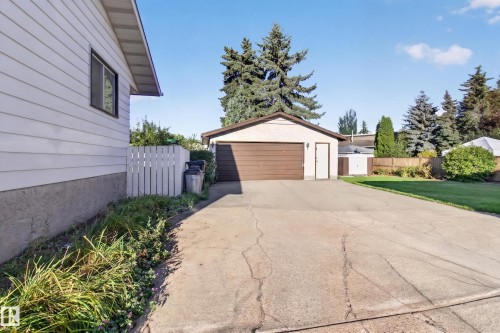 3918 103B Street Nw, Edmonton, AB 