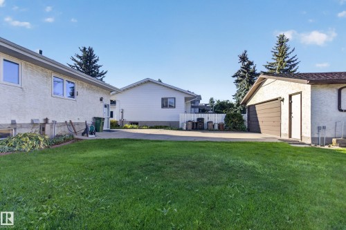 3918 103B Street Nw, Edmonton, AB 