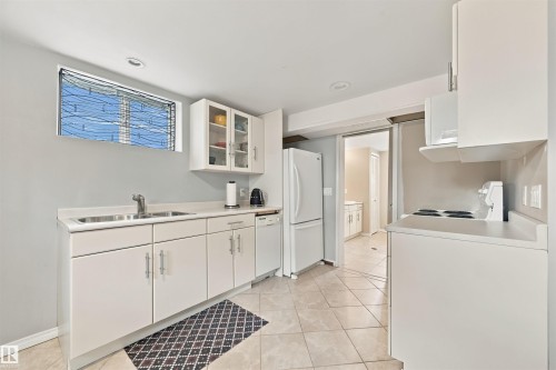 12111 95 Street Nw, Edmonton, AB 