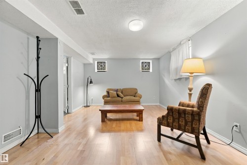 12111 95 Street Nw, Edmonton, AB 