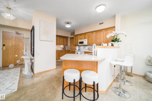 #208 11260 153 Av Nw, Edmonton, AB 