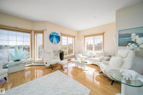 #208 11260 153 Av Nw, Edmonton, AB 