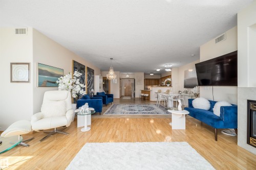 #208 11260 153 Av Nw, Edmonton, AB 