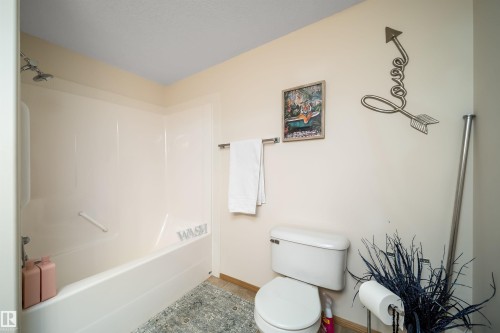 #208 11260 153 Av Nw, Edmonton, AB 