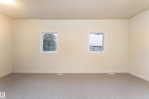 14624 121 Street Nw, Edmonton, AB - Indoor Photo Showing Other Room