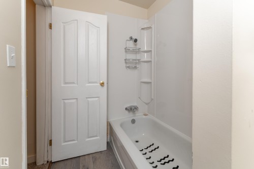 14624 121 Street Nw, Edmonton, AB - Indoor Photo Showing Bathroom