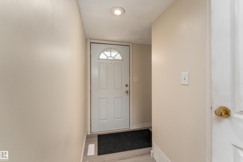 14624 121 Street Nw, Edmonton, AB - Indoor Photo Showing Other Room