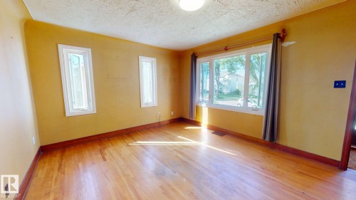 12225 81 Street Nw, Edmonton, AB 