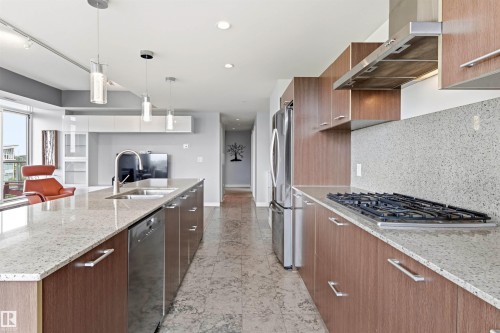 #406 2504 109 St Nw, Edmonton, AB - Indoor Photo Showing Kitchen With Double Sink With Upgraded Kitchen