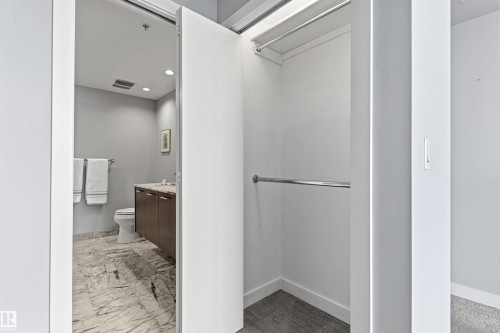 #406 2504 109 St Nw, Edmonton, AB - Indoor Photo Showing Other Room