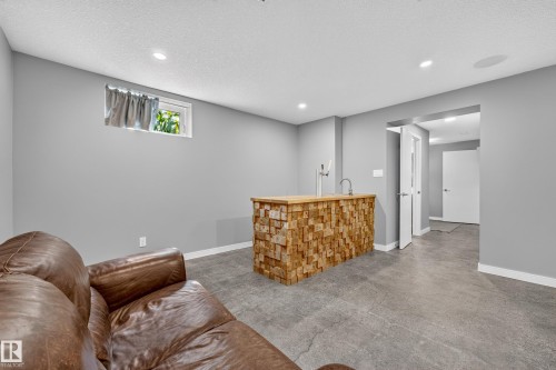 6507 97 Avenue Nw, Edmonton, AB 