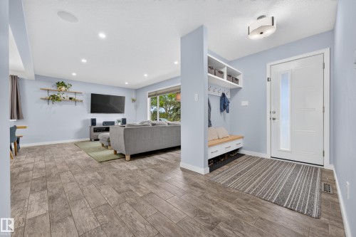 6507 97 Avenue Nw, Edmonton, AB 