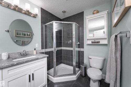 8340 79 Avenue Nw, Edmonton, AB 