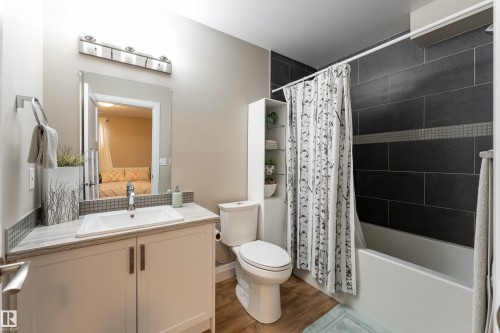 8340 79 Avenue Nw, Edmonton, AB 