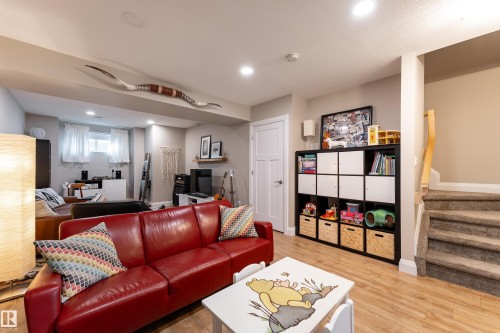8340 79 Avenue Nw, Edmonton, AB 