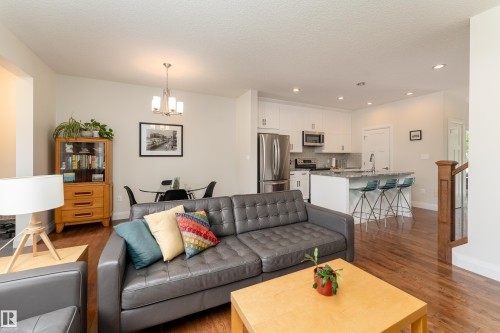 8340 79 Avenue Nw, Edmonton, AB 