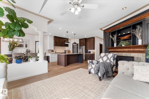 8704 165 Avenue Nw, Edmonton, AB 