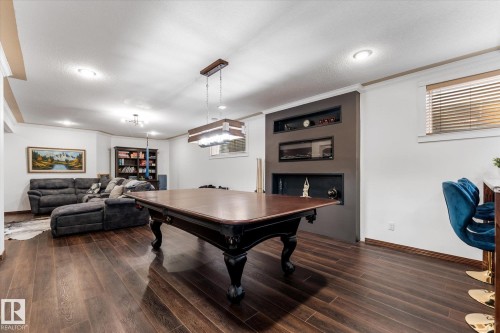 8704 165 Avenue Nw, Edmonton, AB 