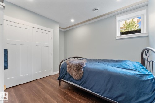 8704 165 Avenue Nw, Edmonton, AB 